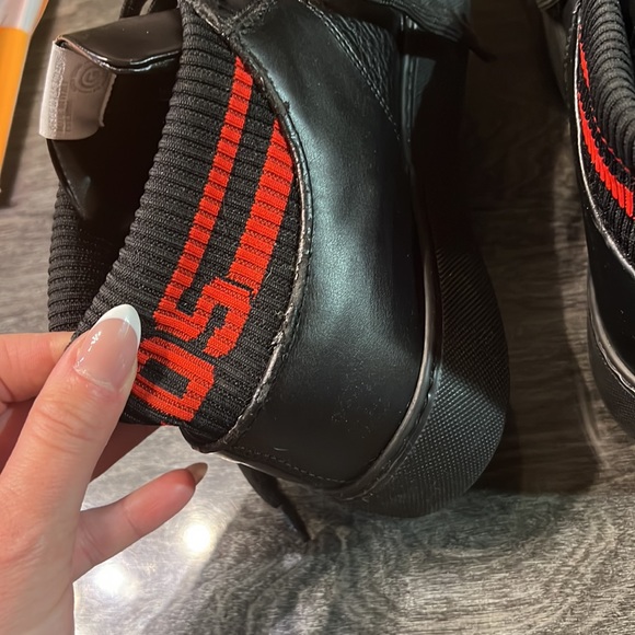 Fancy sneakers 👟 - Picture 5 of 6